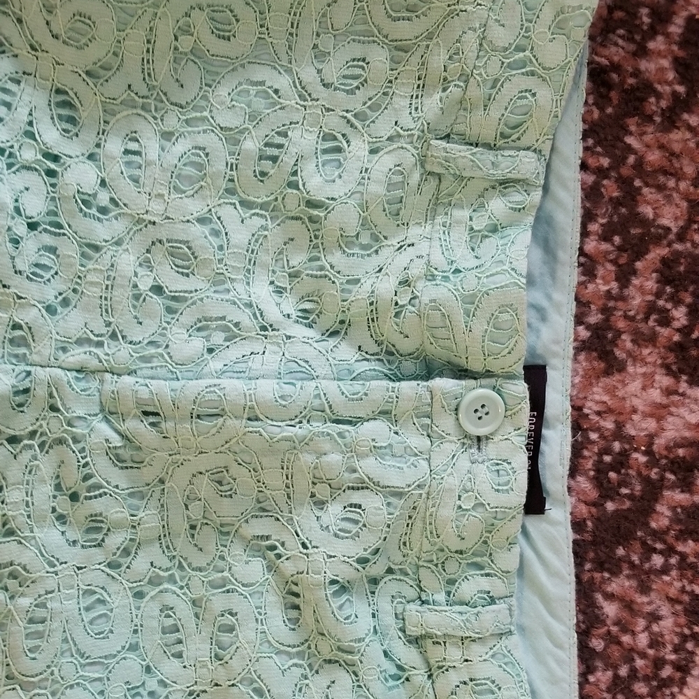 Shorts - Picture 2 of 3